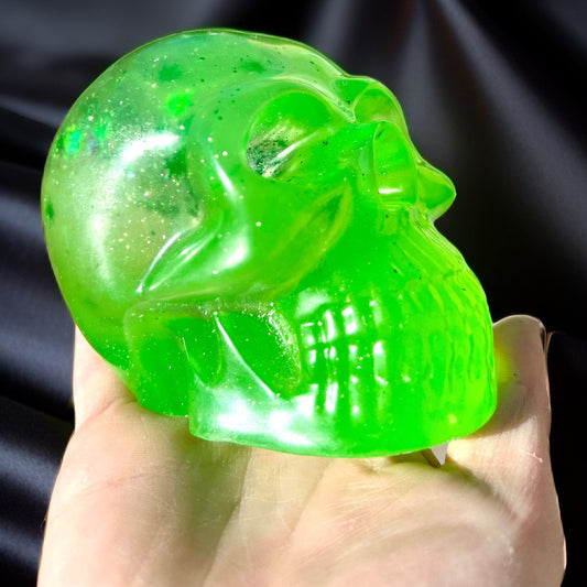Green Liquid Core Snow Globe Skull Decoration